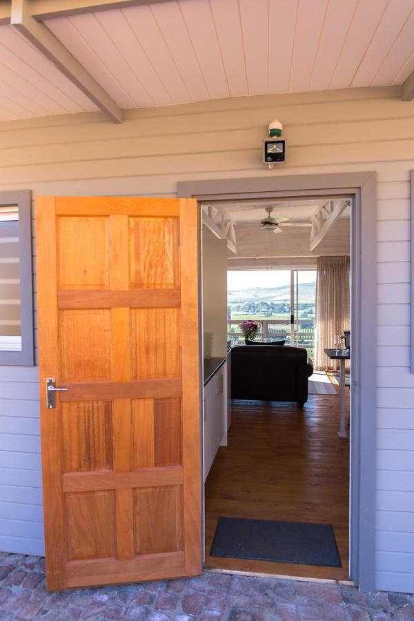 Big Sky Cottages Wolseley Exterior photo